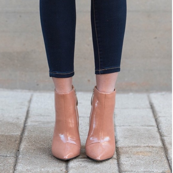 Blush Textured Pointy Toe Block Heel Ankle Boot - Picture 5 of 8